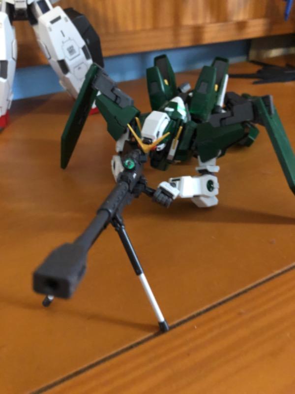 Figurine Gundam Dynames Bandai MG 1/100 - Construit Et Peint Au Japon - Occasion