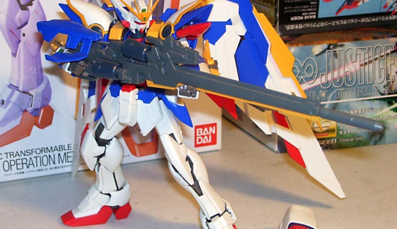 MG 1/100 Wing Gundam Version Ka Perfect Grade Model Kit photo review