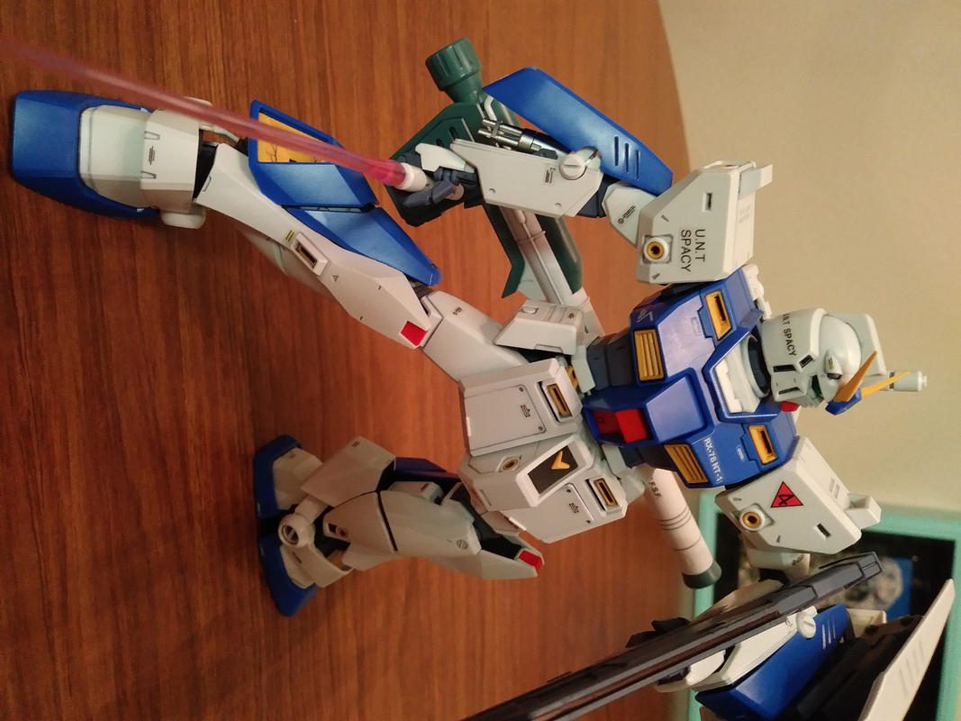 MG 1/100 Gundam NT-1 Alex Ver. 2.0 Model Kit photo review