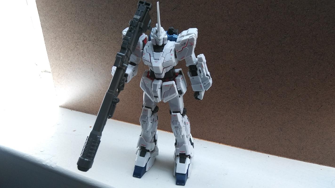 RG 1/144 Unicorn Gundam Plastic Model Kit photo review