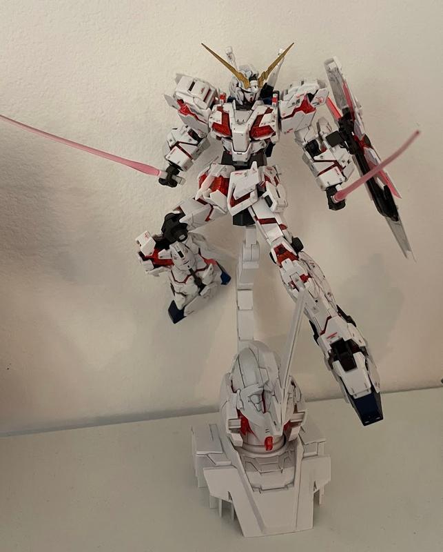 RG 1/144 Unicorn Gundam Plastic Model Kit photo review