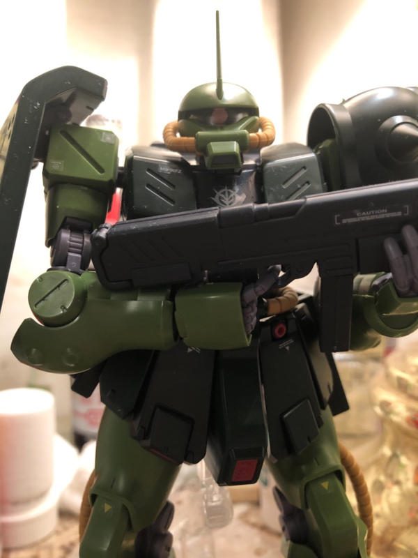RE/100 ZAKU II Kai High-Grade Model Kit photo review