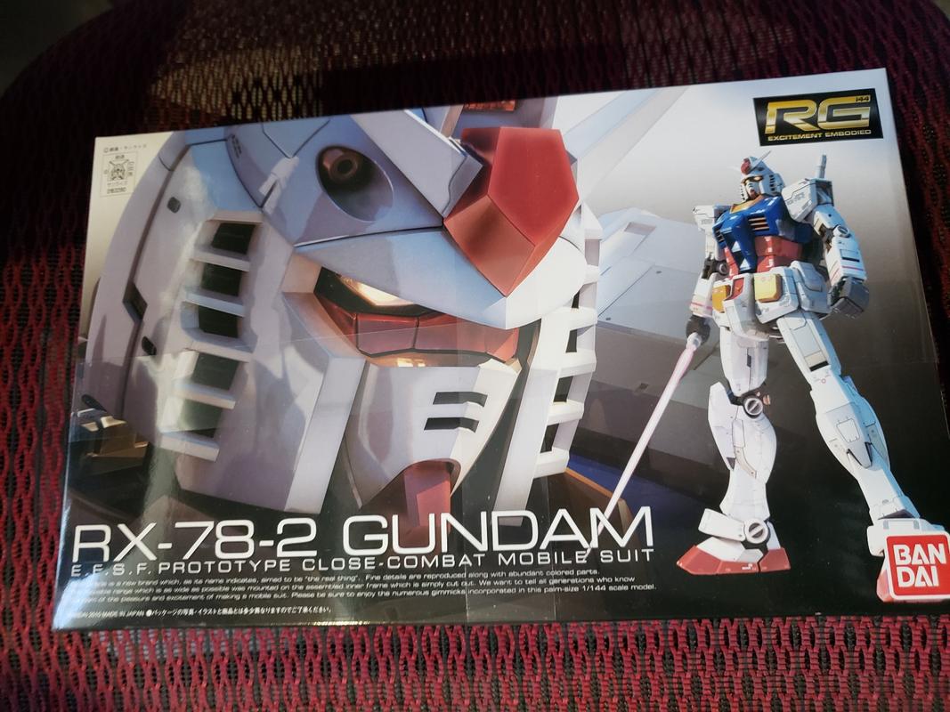 RG 1/144 Scale RX-78-2 Gundam Plastic Model Kit photo review