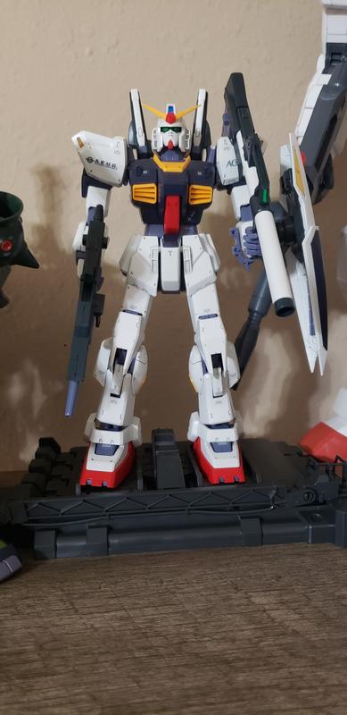 MG 1/100 RX-178 Gundam Mk-II (Ver. 2.0) photo review