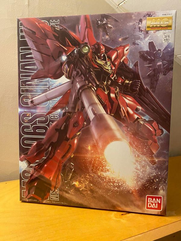 MG 1/100 Sinanju (Anime Color Scheme) photo review