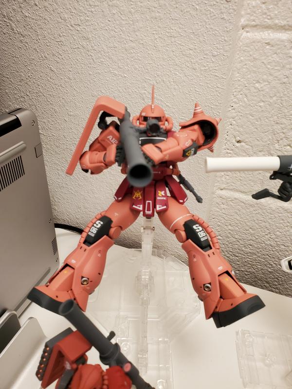 Master Grade 1/100 Char's Zaku II Version 2.0 photo review
