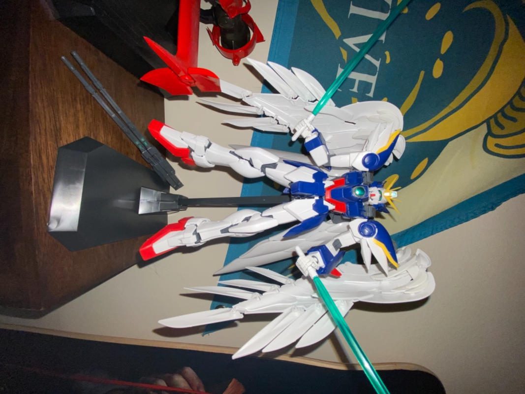 MG 1/100 Wing Gundam Zero (Endless Waltz Ver.) photo review