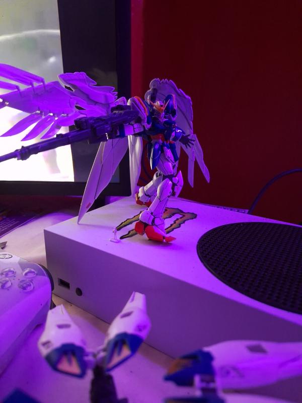 RG 1/144 Wing Gundam Zero (EW) Model Kit photo review