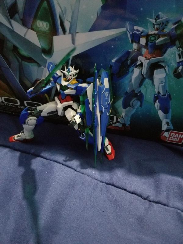 RG 1/144 21 GN-0000+GNR-010 00 Qan[T] Real Grade Gundam Model Kit photo review
