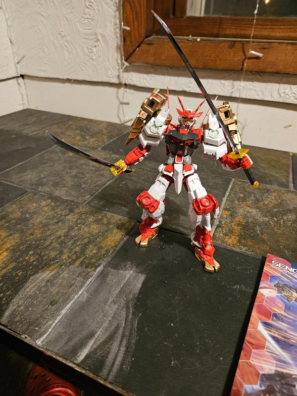 MG 1/100 Sengoku Astray Gundam Model Kit photo review