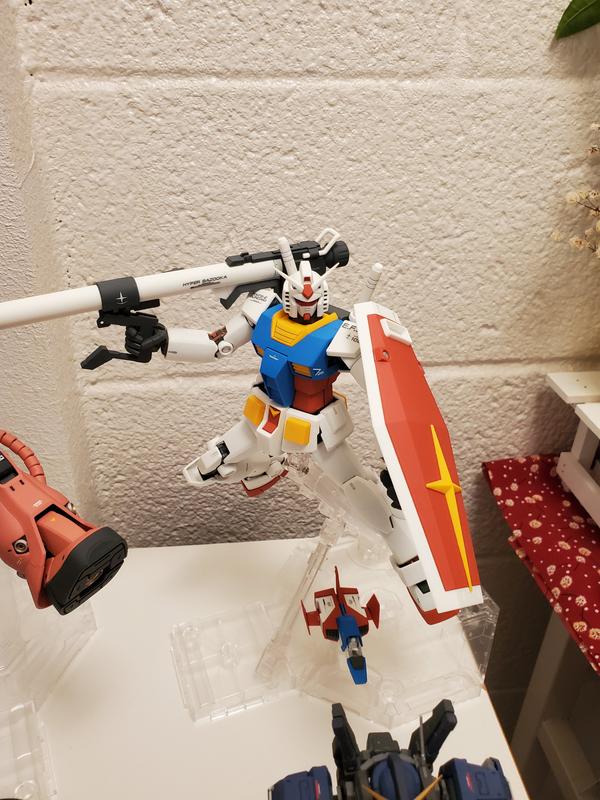 Master Grade 1/100 Scale RX-78-2 Gundam Ver. 2.0 photo review
