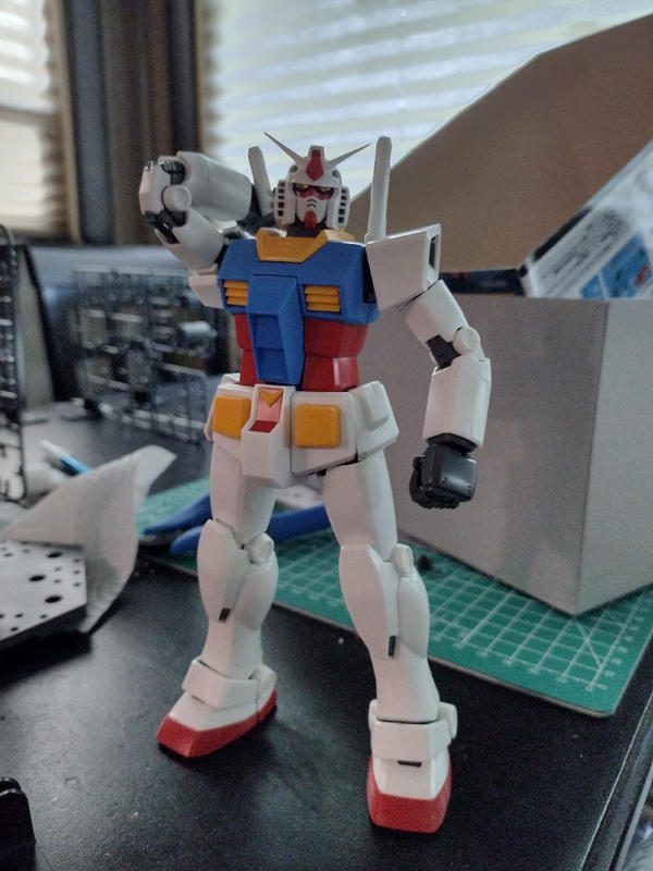 Master Grade 1/100 Scale RX-78-2 Gundam Ver. 2.0 photo review