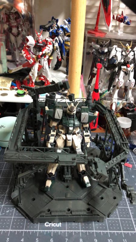 Gundam Model Stand and Maintenance Bay Diorama Set for 1/100 and 1/144 Scale Models photo review