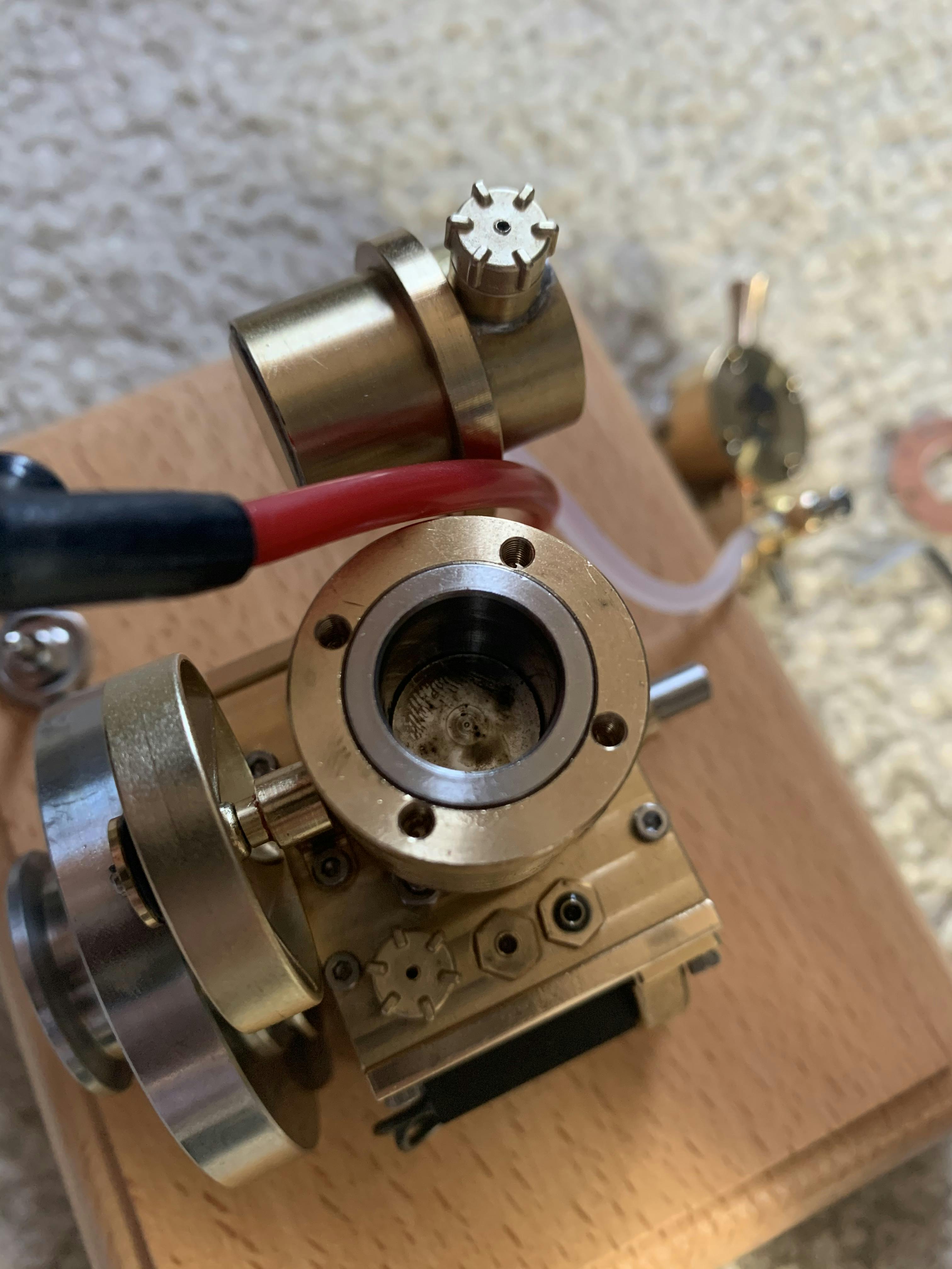 M16 1.6CC Mini 4-Stroke Gasoline Engine Model: Vertical, Air-Cooled, Single-Cylinder Hit & Miss Engine with Wooden Base photo review