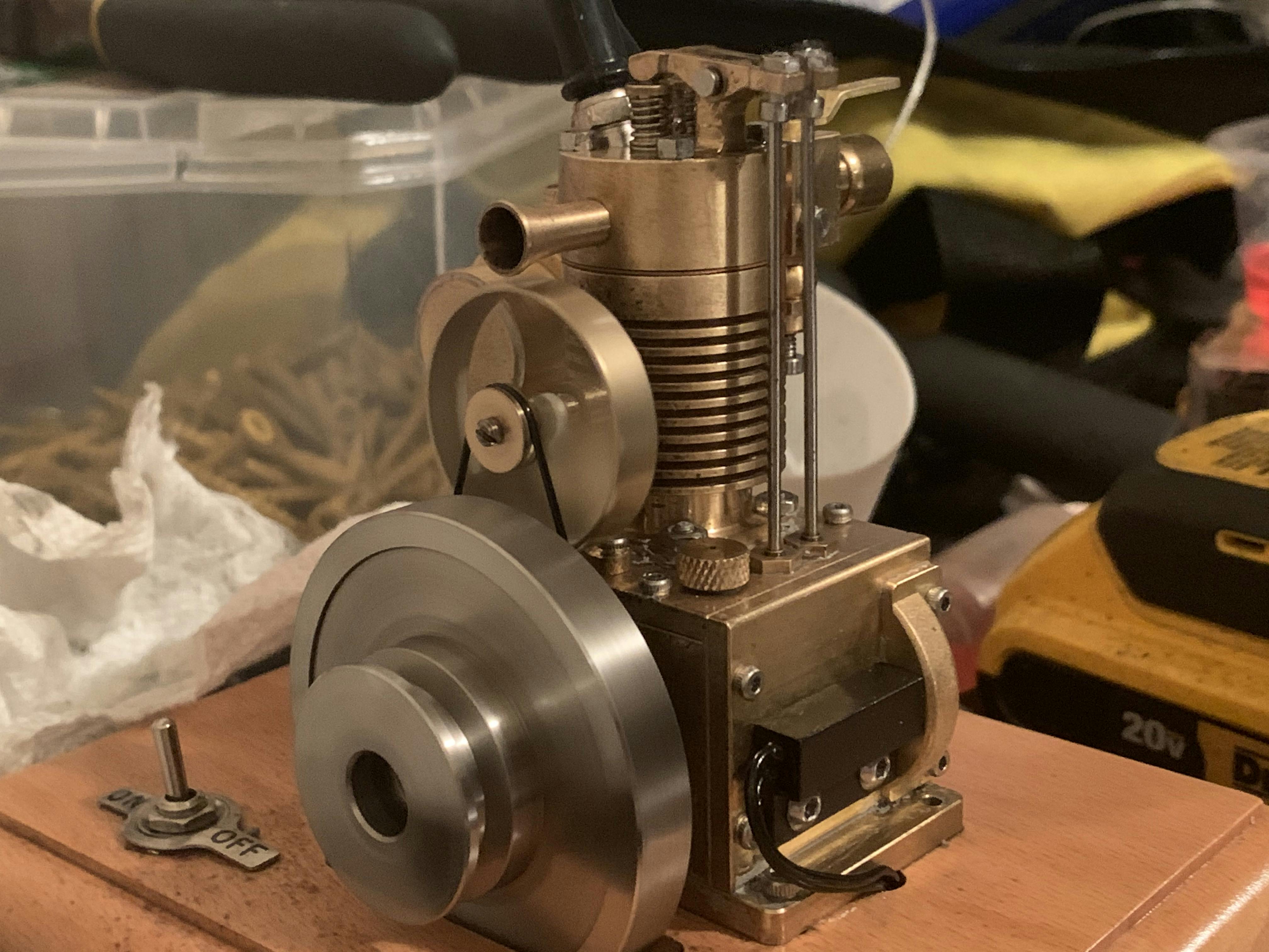 M16 1.6CC Mini 4-Stroke Gasoline Engine Model: Vertical, Air-Cooled, Single-Cylinder Hit & Miss Engine with Wooden Base photo review