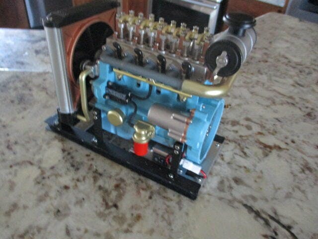 Fully Functional L4 Diesel Engine Model Kit - Build Your Own Working Diesel Engine - 1:10 Scale Full Metal Mini L4 4-Cylinder OHV Engine - 300+ Pieces photo review