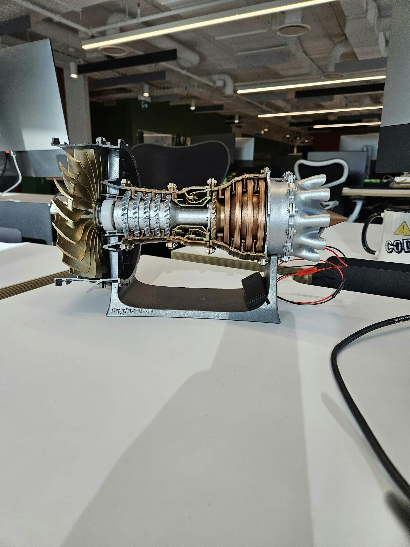 Aircraft Turbofan Engine Model Kit | 1:20 TR900 DIY Aerospace STEM Learning Toy photo review