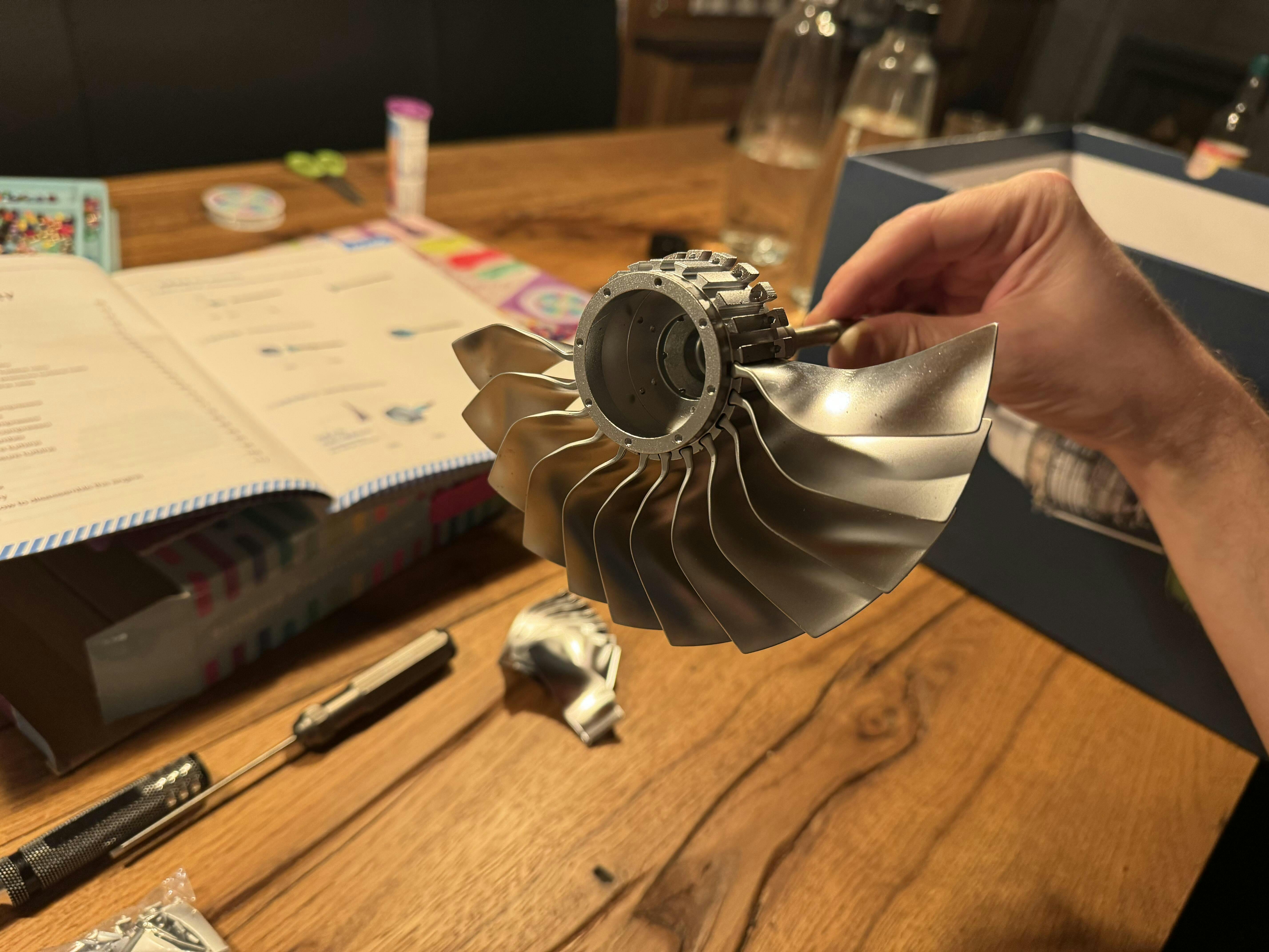 TECHING DIY Turbofan Jet Engine Model Kit - 1/10 Scale Full Metal Dual-Spool Aircraft Engine Assembly Model with Over 1000 Parts photo review
