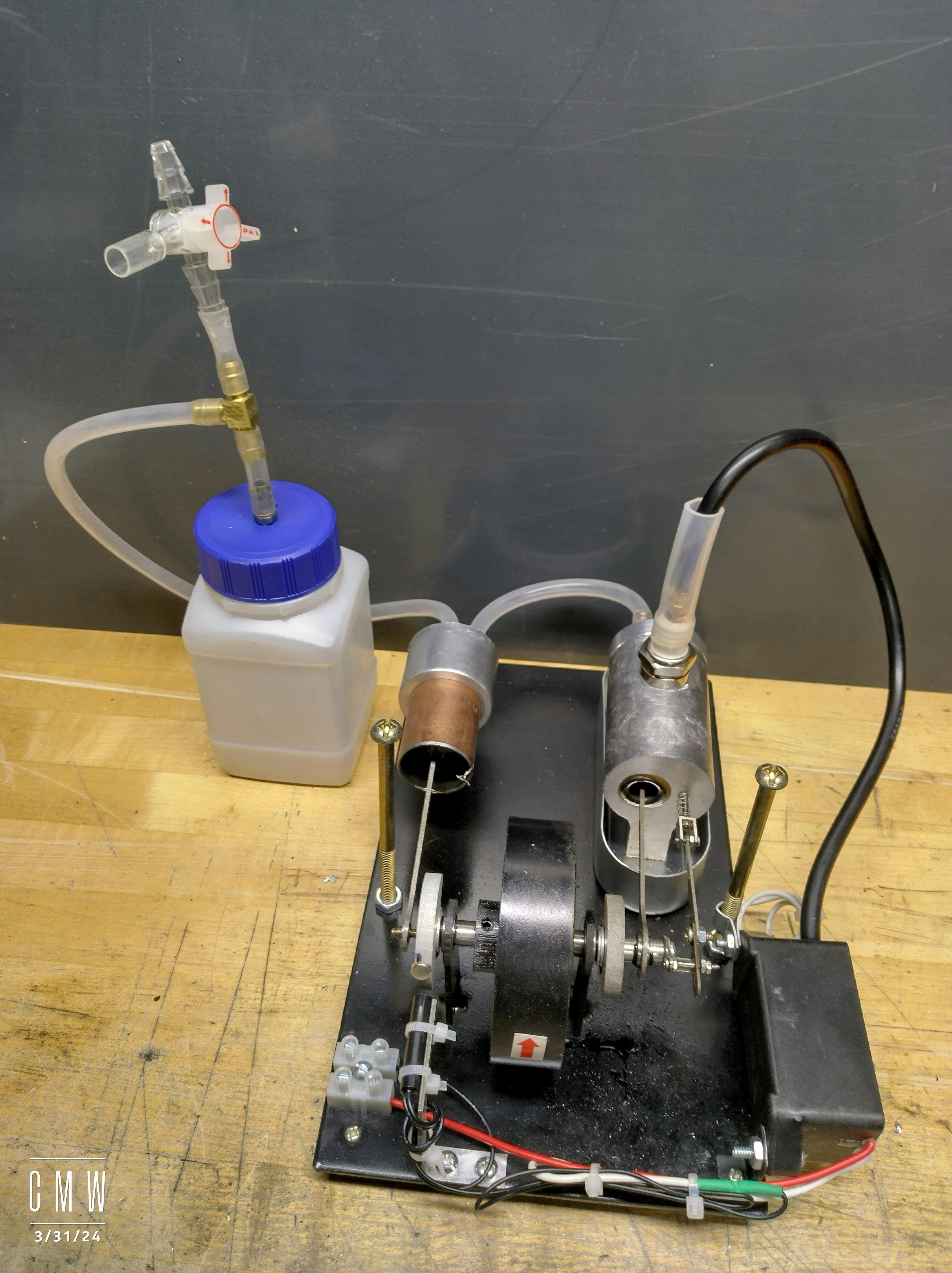 Mini Horizontal Single-Cylinder 3-Stroke Gas/Kerosene/Methanol Internal Combustion Engine Model photo review